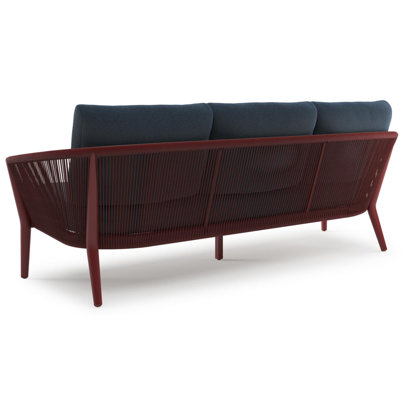 Orso loungebank in ruby aluminium en ruby verticaal geweven ronde rope met Heritage Indigo All Weather Sunbrella® luxe kussen