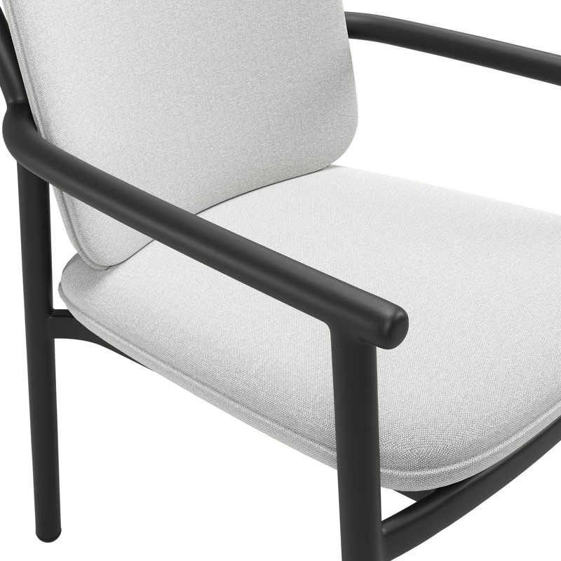 Bono stapelbare tuinstoel in zwart aluminium met stoelkussen in All Weather Sunbrella® Luxe Natte Grey Chine