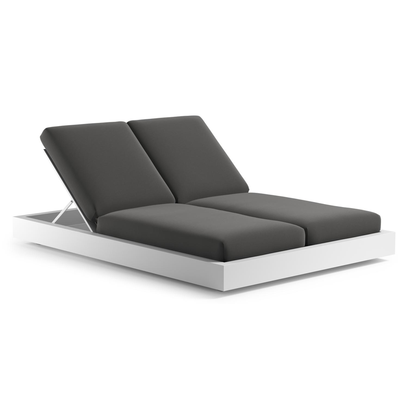 Como verstelbaar dubbel ligbed in wit aluminium met natte charcoal chine all weather sunbrella® luxe kussen