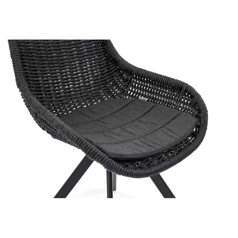 Cesano tuinstoel in zwart aluminium en zwart wicker met kussen in natte sooty all weather sunbrella® luxe