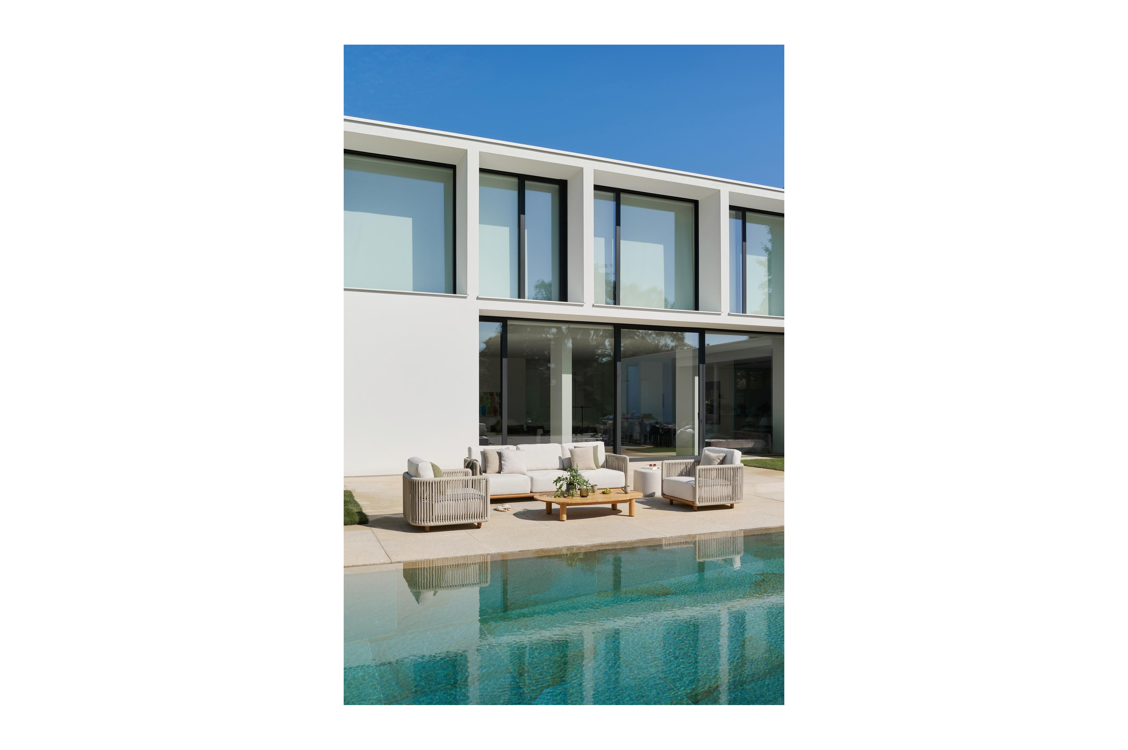 Organo loungebank 3-zit in teak en beige verticaal geweven luxe vlakke rope met althea chalk All Weather Cosytica kussen