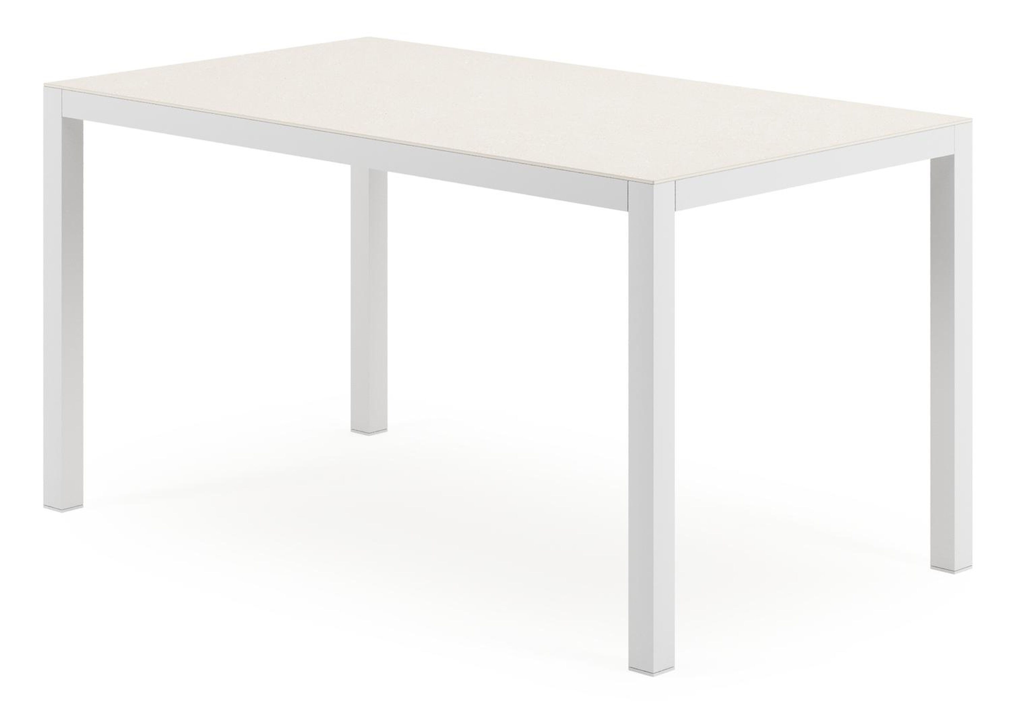 Feltro tuinset in wit aluminium en sintered stone Crema minerale met 2 Calobra tuinstoelen