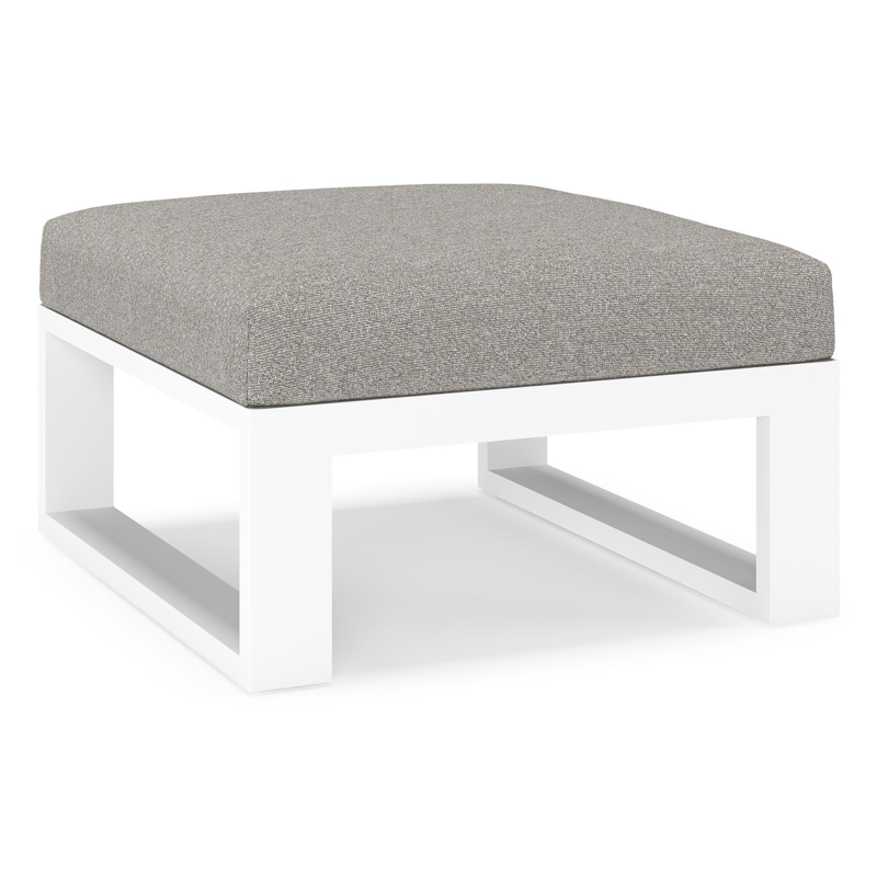 Verato poef in wit aluminium met tundra charcoal all weather sunbrella® luxe kussen