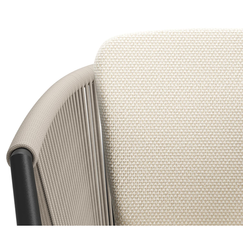 Orso tuinstoel in zwart aluminium en beige verticaal geweven ronde rope met zitkussen in All Weather Cosytica Althea Off White