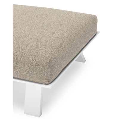 Cesano poef in wit aluminium met catania beige all weather Cosytica kussen