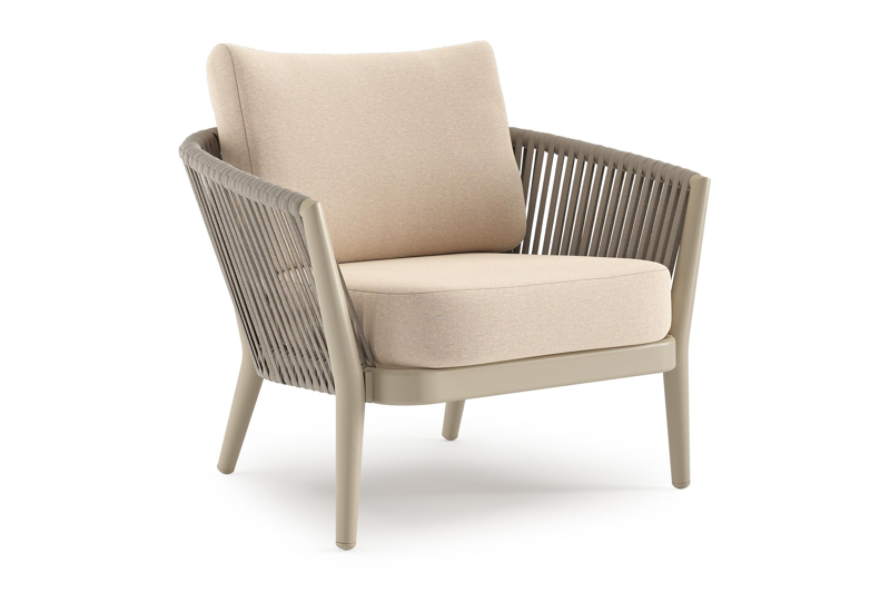 Fauteuil de jardin Orso en aluminium beige en corde ronde tissée verticalement beige et coussins en all weather sunbrella® luxe Heritage Papyrus