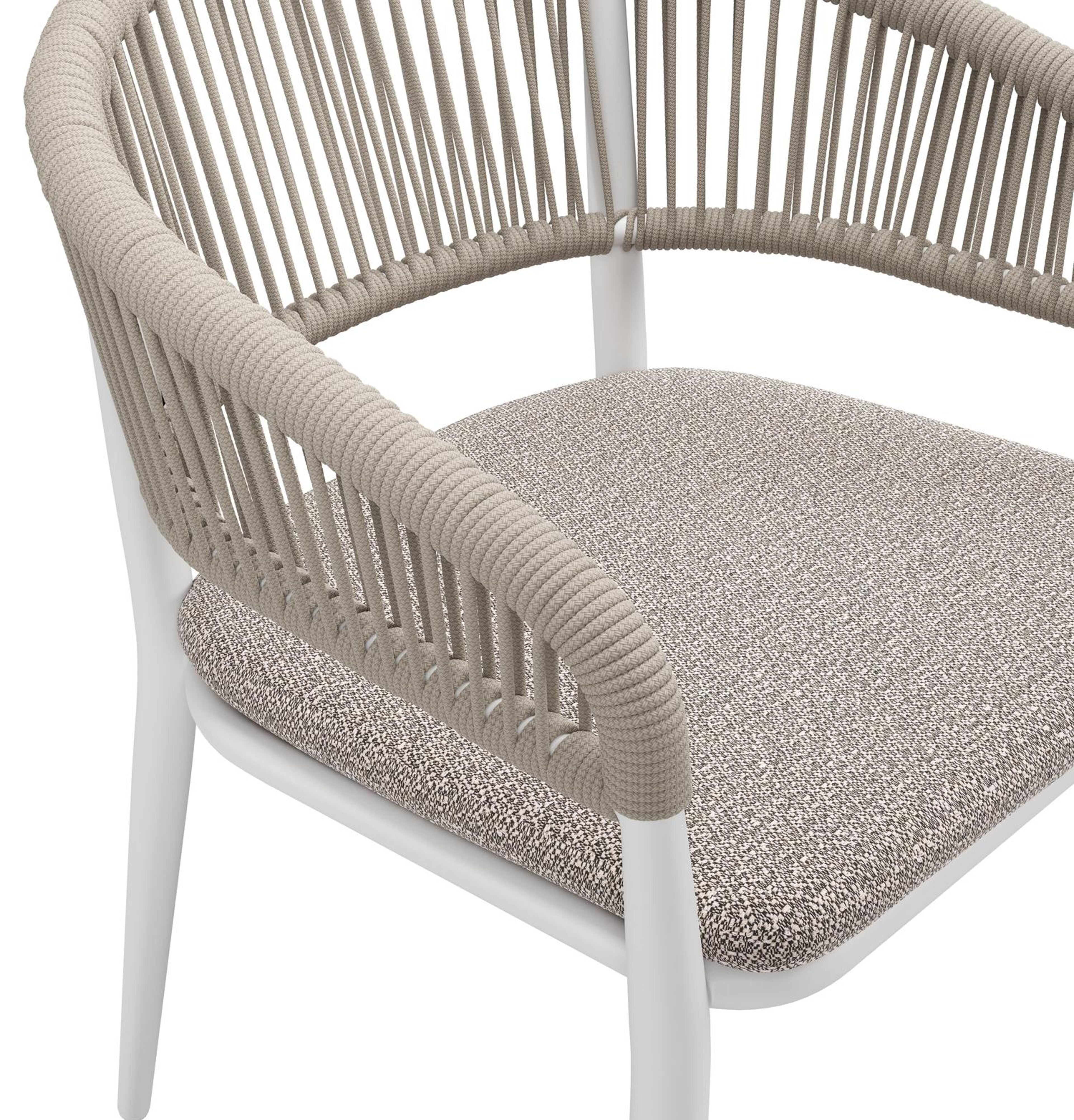 Tolfa stapelbare tuinstoel in wit aluminium en beige verticaal geweven ronde rope met stoelkussen in All Weather Sunbrella® Luxe Wander Granite