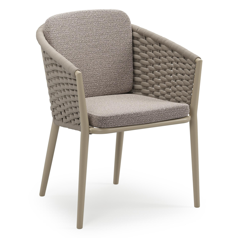 Orso stapelbare tuinstoel in beige aluminium en beige horizontaal geweven ronde rope met stoelkussen in All Weather Sunbrella® Luxe Wander Granite