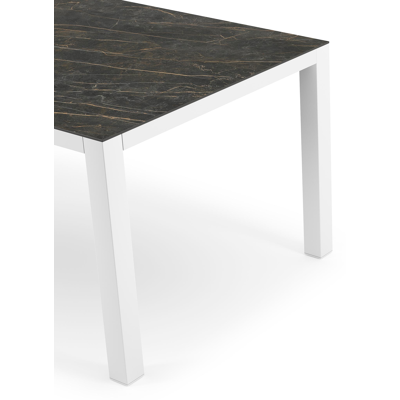 Como tuintafel in wit aluminium en volkeramiek Black Obsession - L 160 x B 100 x H 75 cm