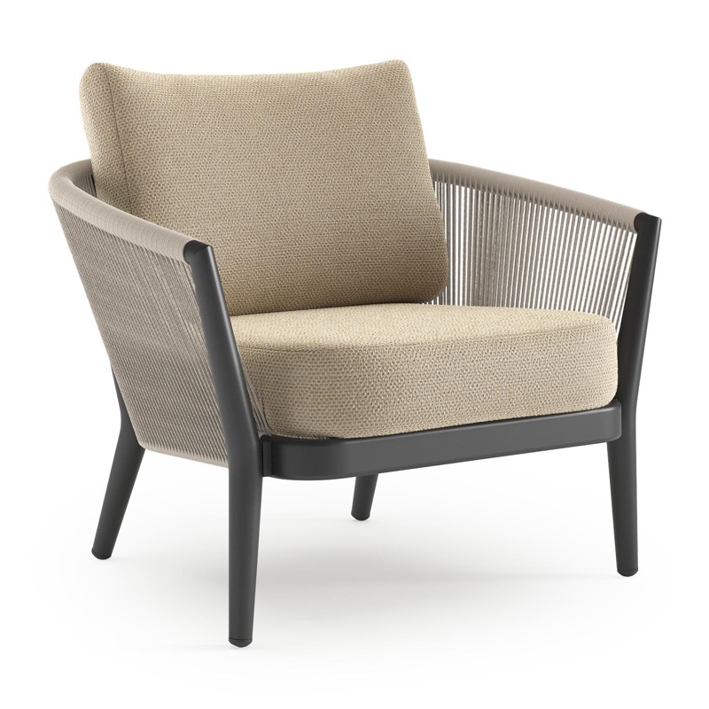 Orso loungestoel in zwart aluminium en beige verticaal geweven ronde rope met Althea Camel all weather cosytica kussen