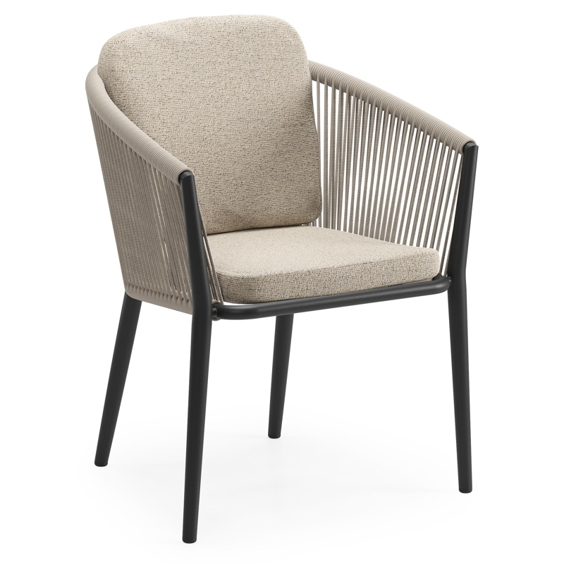 Orso tuinstoel in zwart aluminium en beige verticaal geweven ronde rope met luxe zitkussen in All Weather Cosytica Marbella Beige