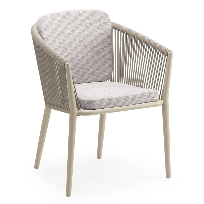 Orso tuinstoel in beige aluminium en beige verticaal geweven ronde rope met zitkussen in All Weather Sunbrella® Luxe Wander Gobi