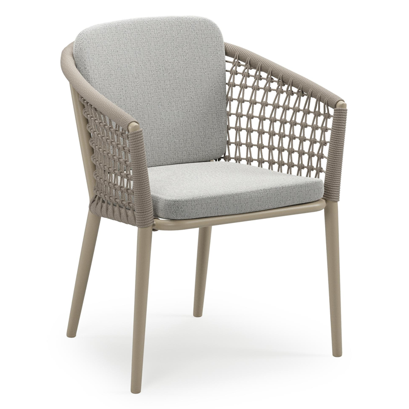 Chaise de jardin empilable Orso en aluminium beige et corde ronde tissée résille beige avec coussin en All Weather Sunbrella® Luxe Savane Nimbus