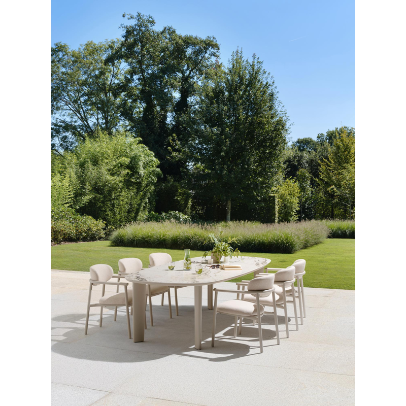 Amico tuintafel bombo in beige aluminium en volkeramiek Black Obsession - L 270 x B 125 x H 73.5 cm