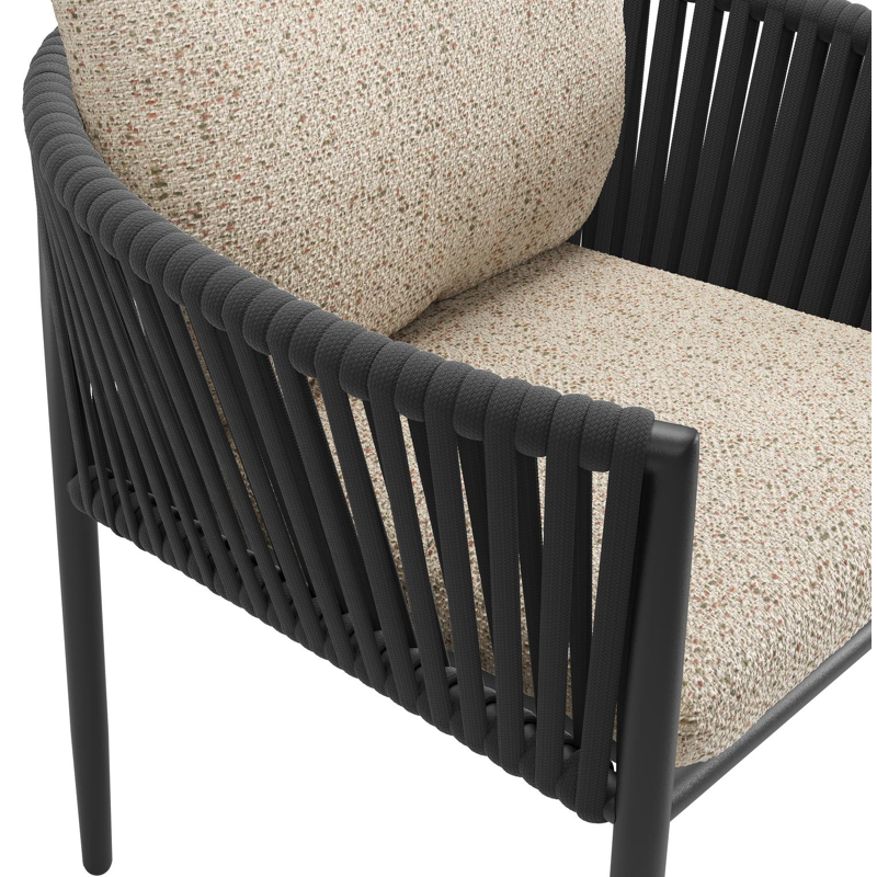 Organo tuinstoel in zwart aluminium en zwart verticaal geweven luxe vlakke rope met zitkussen in All Weather Cosytica Bora Jungle