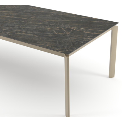 Cirello tuintafel rechthoekig in beige aluminium en volkeramiek Black Obsession - L 280 x B 110 x H 74.5 cm