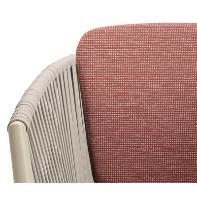 Orso tuinstoel in beige aluminium en beige verticaal geweven vlakke rope met zitkussen in All Weather Sunbrella® Luxe Slow Alezan