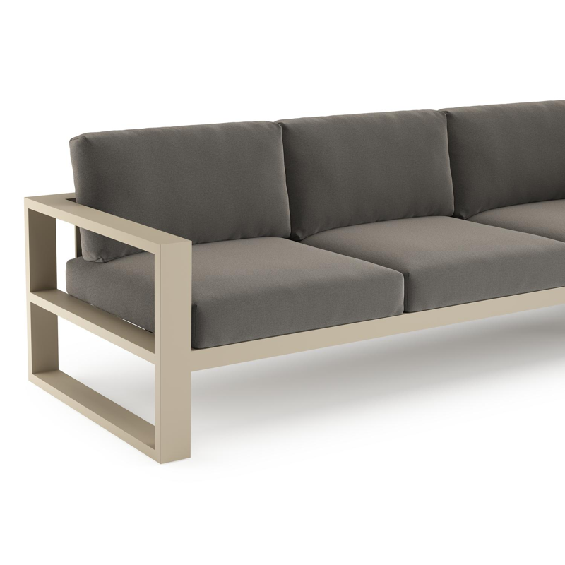 Verato loungehoek in beige aluminium met natte dark taupe all weather sunbrella® luxe kussen