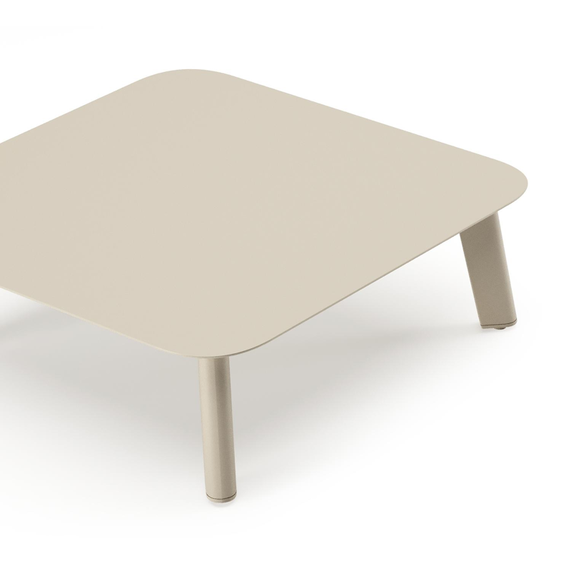 Mosa loungetafel in beige aluminium - L 64 x B 64 x H 21 cm