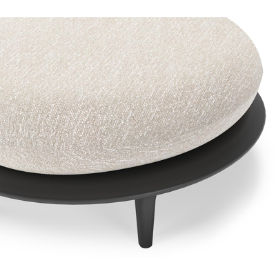 Bomero poef in zwart aluminium met tundra sand all weather sunbrella® luxe kussen