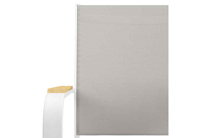 Amalfi stapelbare tuinstoel in wit aluminium en grijs textilene en teak armleuning