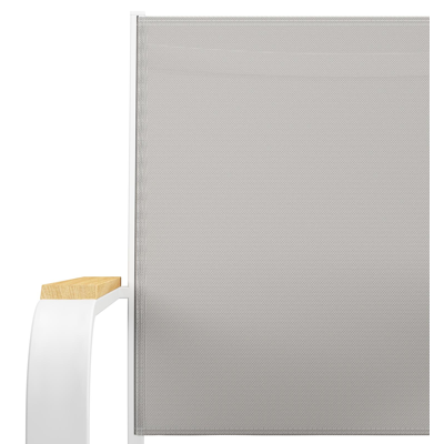 Amalfi stapelbare tuinstoel in wit aluminium en grijs textilene en teak armleuning