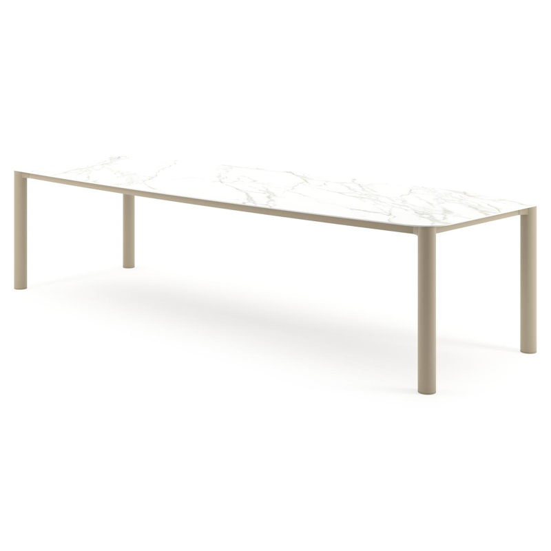 Orso tuintafel bootvorm in beige aluminium en volkeramiek Calacatta - L 315 x B 115 x H 74.5 cm