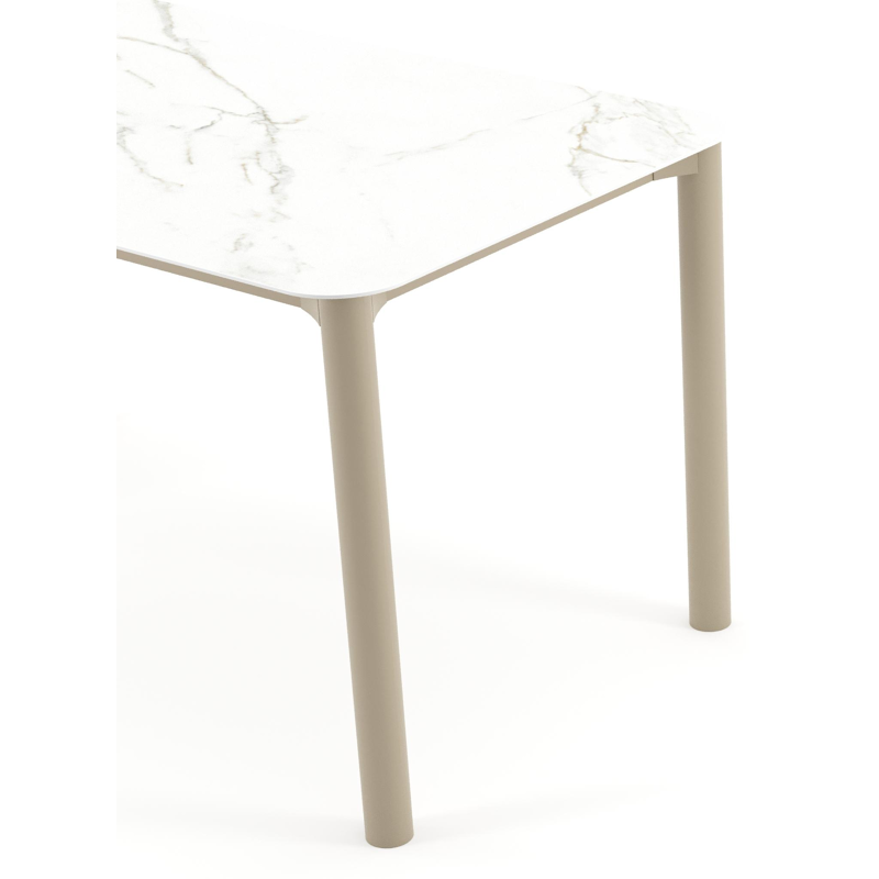 Orso tuintafel rechthoekig afgerond in beige aluminium en volkeramiek Calacatta - L 140 x B 80 x H 75 cm