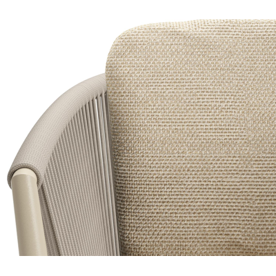 Orso tuinstoel in beige aluminium en beige verticaal geweven ronde rope met luxe zitkussen in All Weather Cosytica Althea Camel