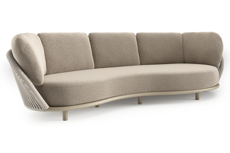 Lupino loungebank in beige aluminium en beige verticaal geweven luxe vlakke brede rope met chartres pewter all weather sunbrella® luxe kussen