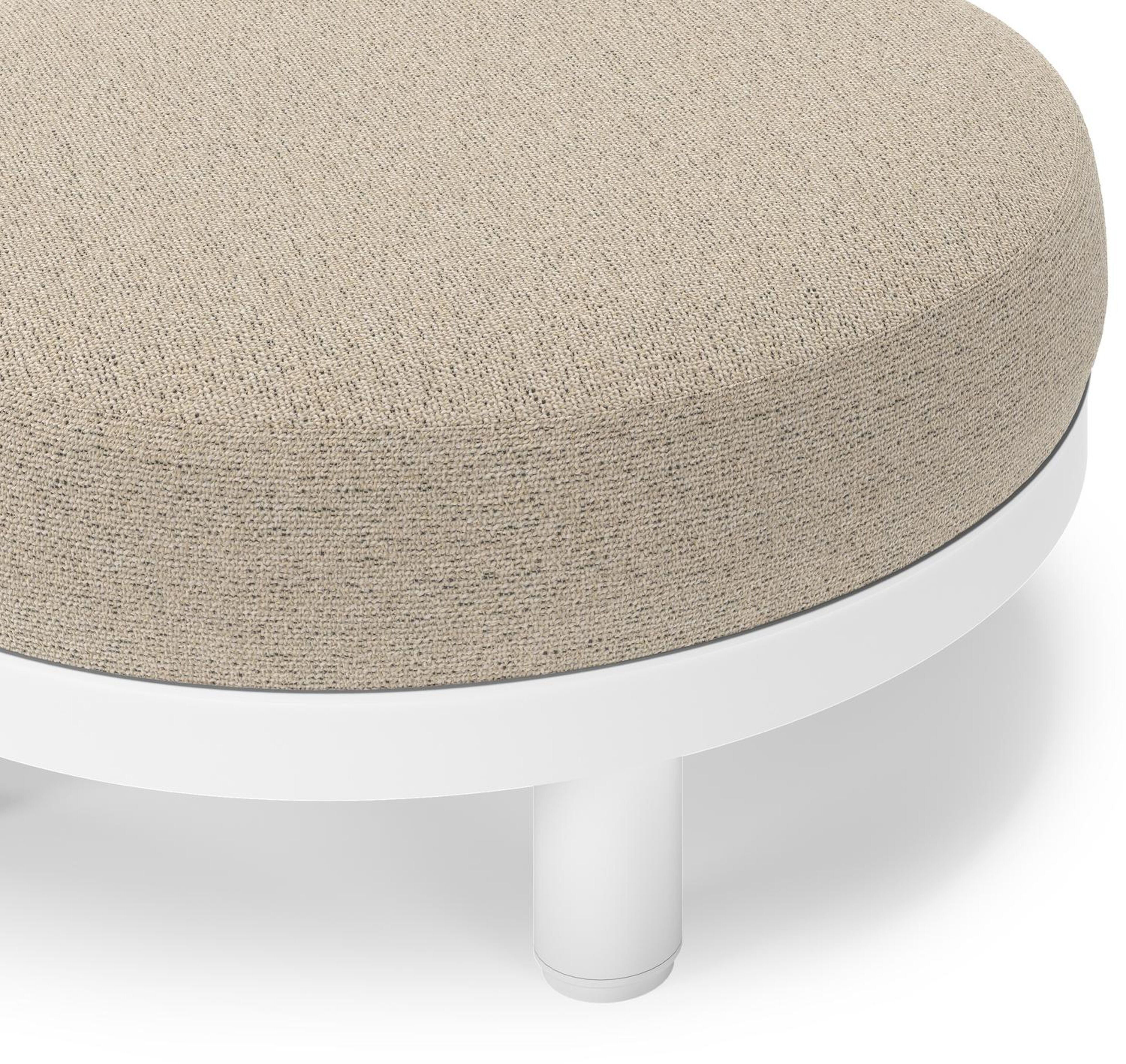 Donato lounge poef in wit aluminium met All Weather Cosytica Marbella Beige kussen