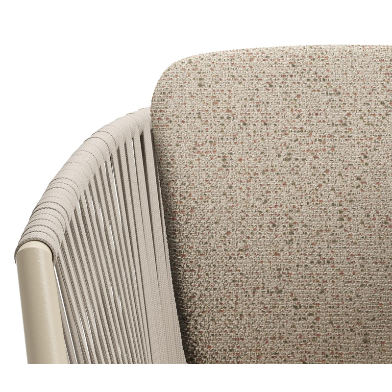 Orso tuinstoel in beige aluminium en beige verticaal geweven vlakke rope met zitkussen in All Weather Cosytica Bora Jungle