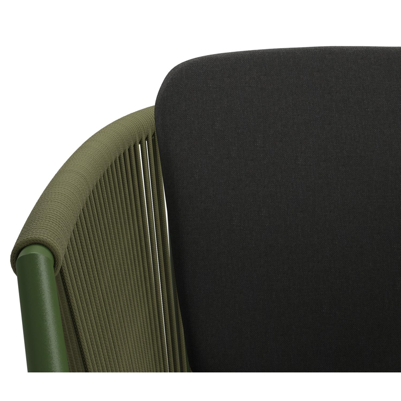 Orso tuinstoel in groen aluminium en groen verticaal geweven ronde rope met zitkussen in All Weather Sunbrella® Luxe Natte Sooty