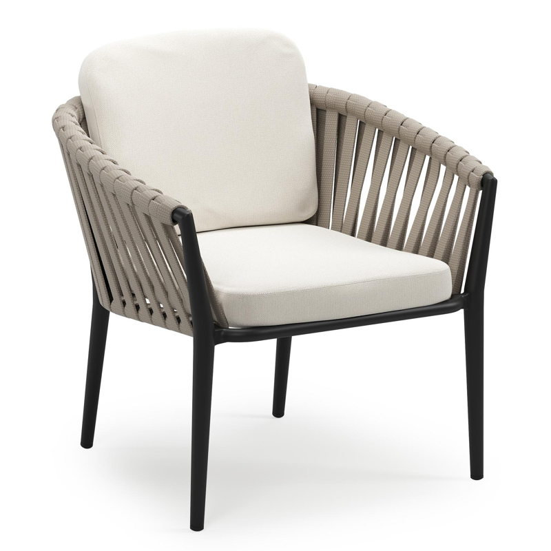 Orso low dining tuinstoel in zwart aluminium en beige verticaal geweven luxe vlakke brede rope met stoelkussen in All Weather Sunbrella® Luxe Savane White