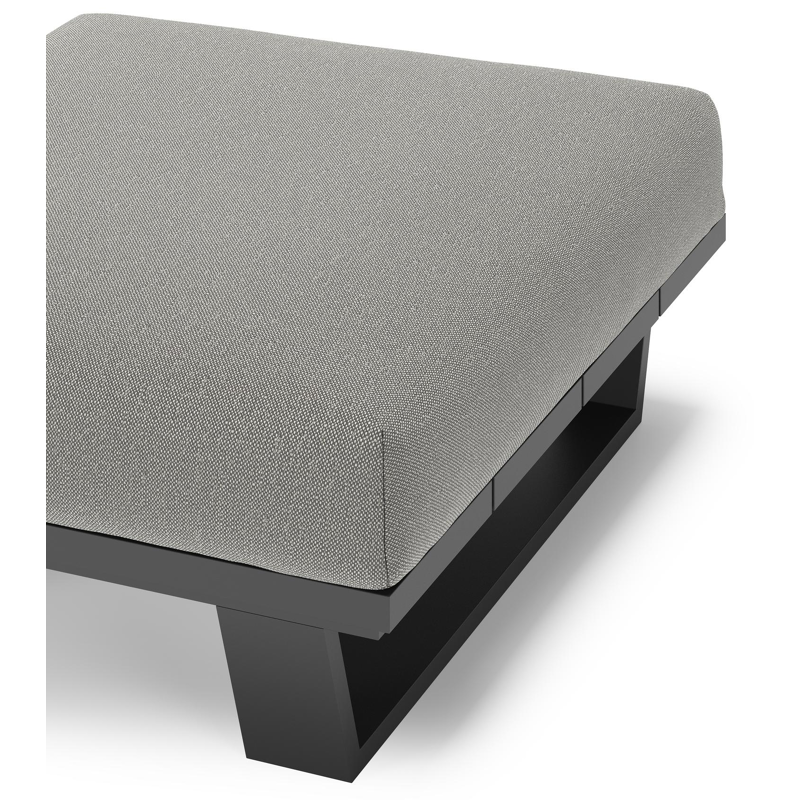 Pagino poef in zwart aluminium met savane zinc all weather sunbrella® luxe kussen