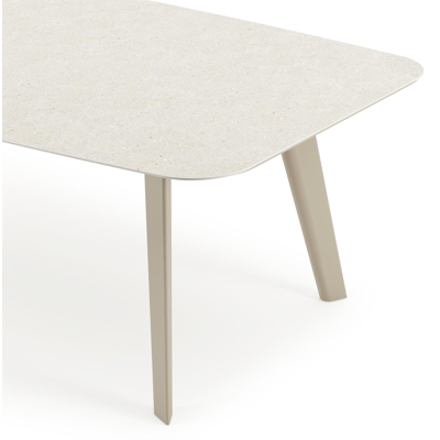 Table de jardin Lacirma forme de bateau en aluminium beige et céramique pleine Shilin Lg. 255 x Lrg. 115 x Haut. 74 cm