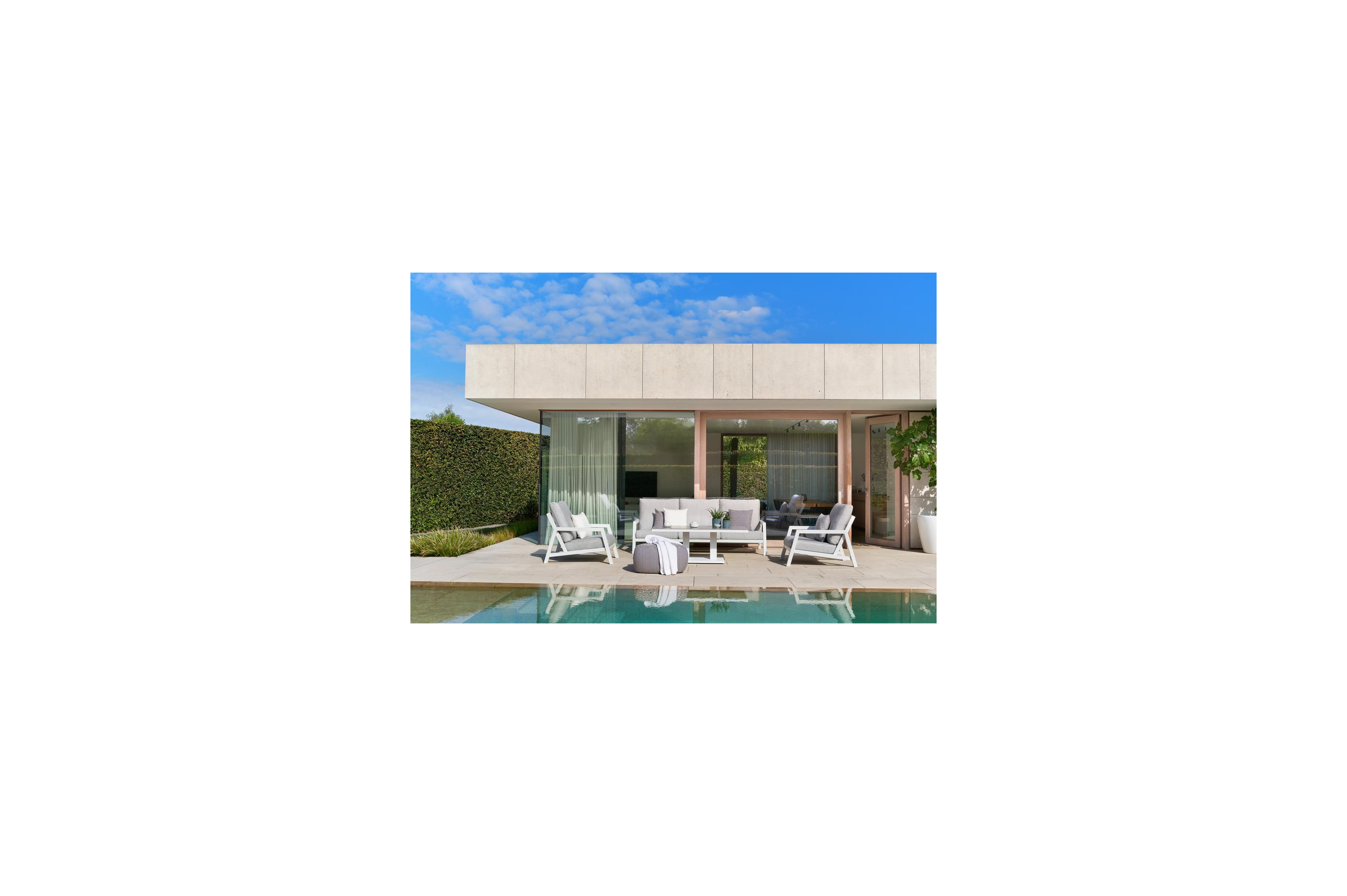 Cirello loungeset in wit aluminium met savane nimbus all weather sunbrella® luxe kussens