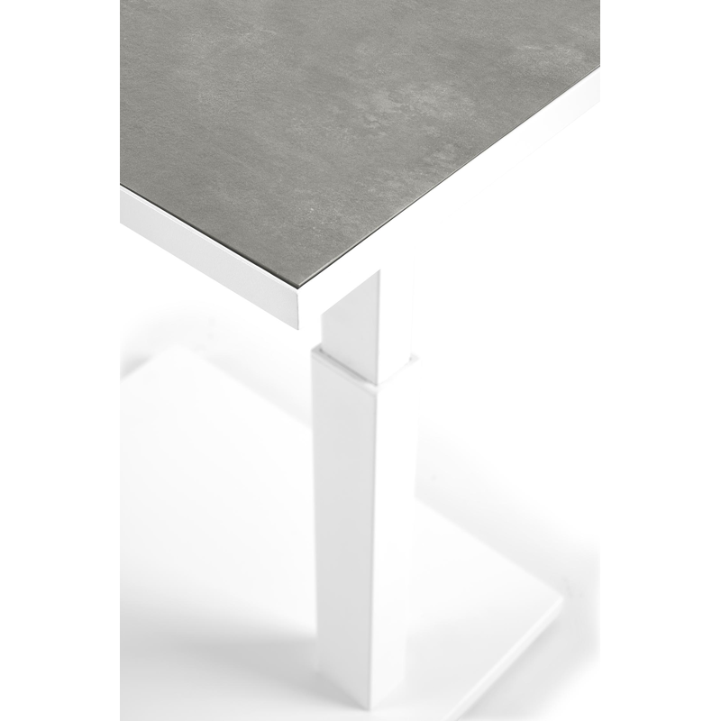 Talana bijzettafel in wit aluminium en grijs volkeramiek - L 60 x B 40 x H 47/67,50