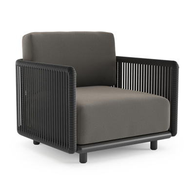 Fauteuil de jardin Organo en aluminium noir et corde luxe plate tissée verticalement noir et coussin en all weather Sunbrella® luxe natte dark taupe