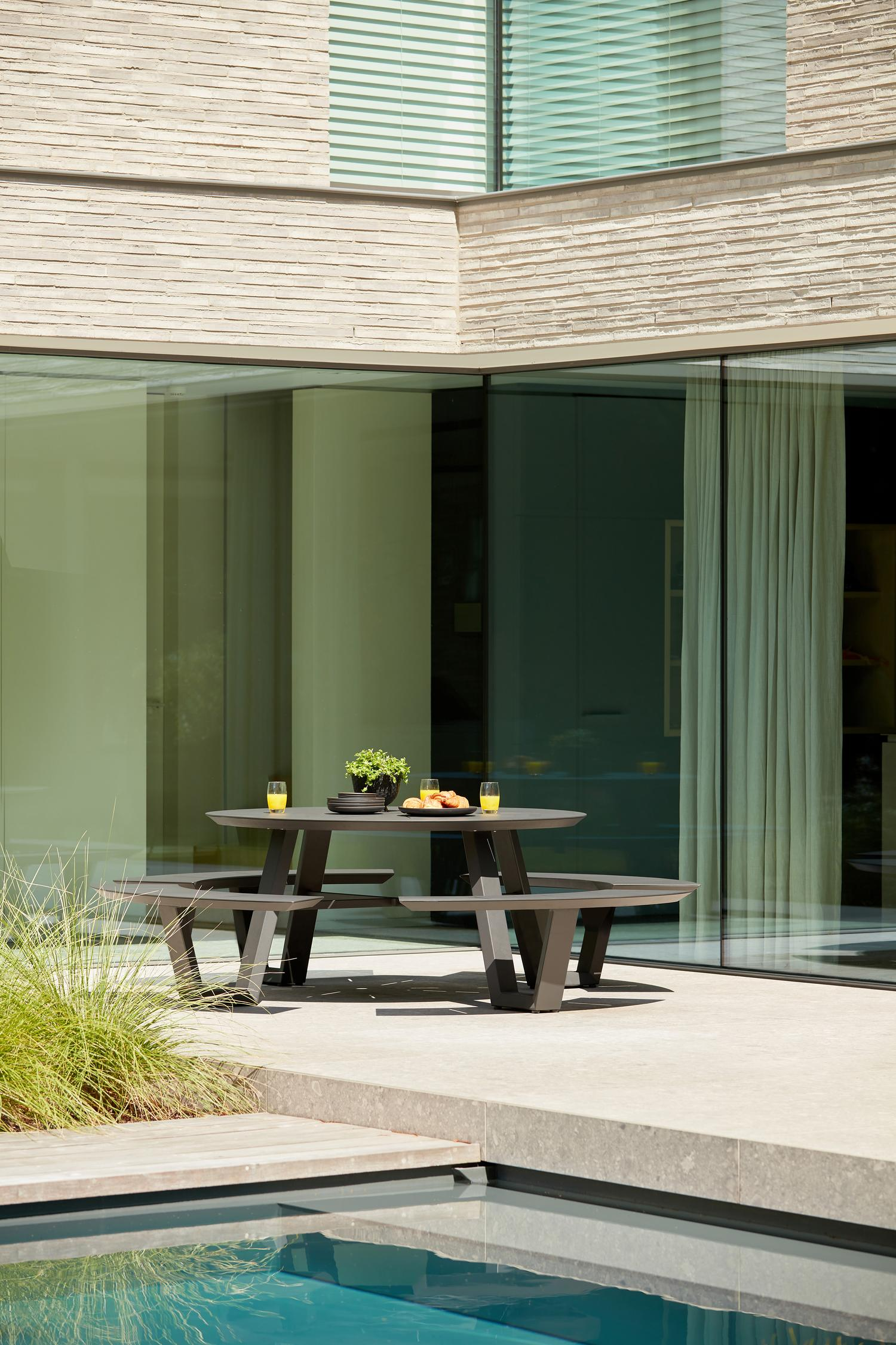 Rondino picknicktafel in zwart aluminium - Ø 236 x H 71,5 cm