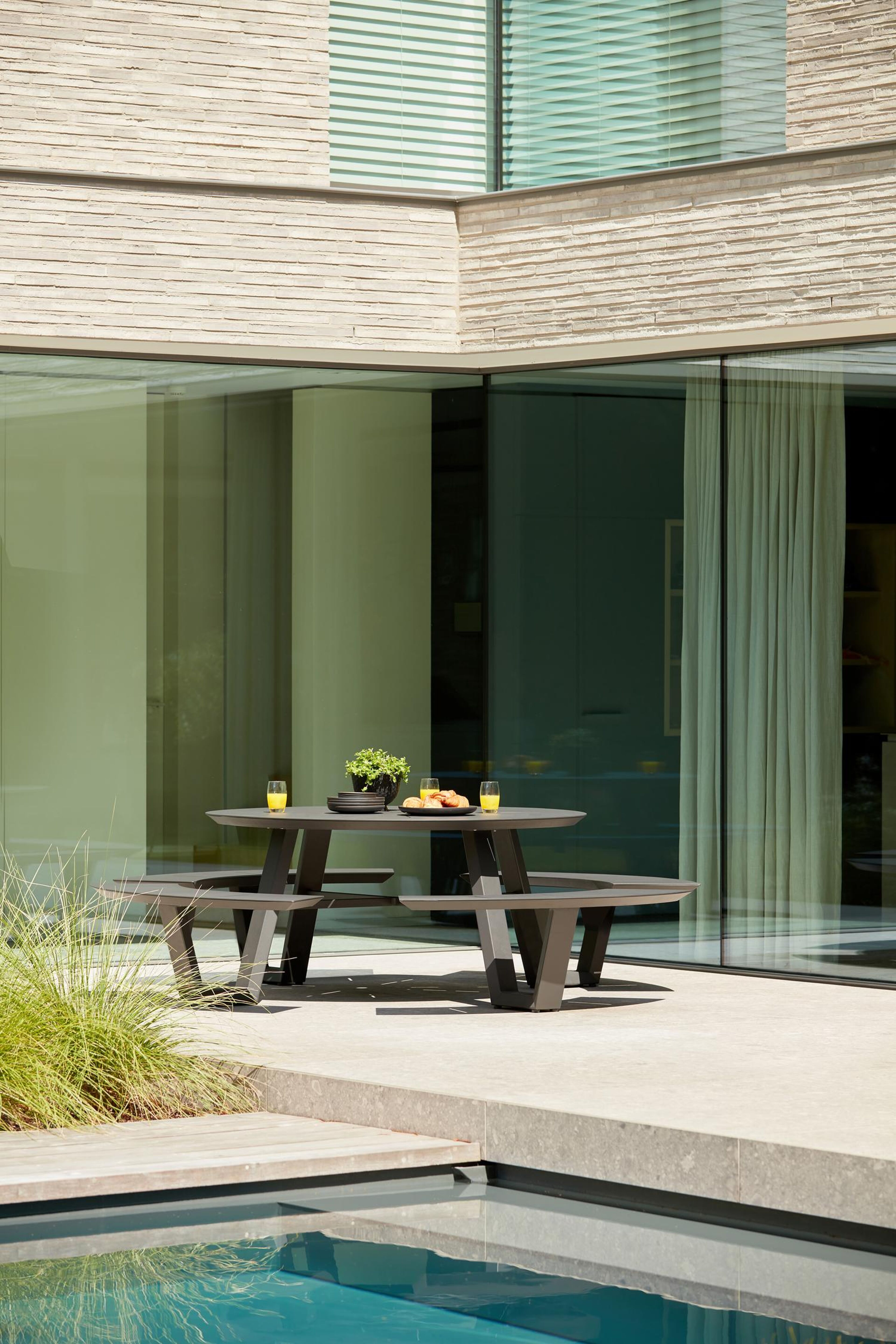 Rondino picknicktafel in zwart aluminium - Ø 236 x H 71,5 cm