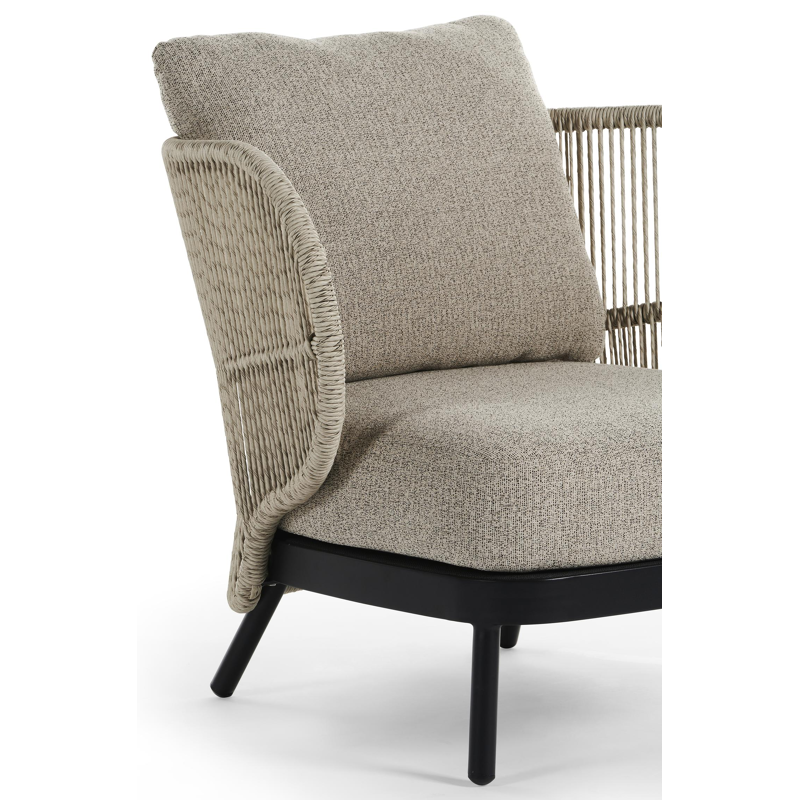 Lugano loungestoel 1-zit in zwart aluminium en beige gedraaide ronde wicker met catania beige All Weather Cosytica kussen