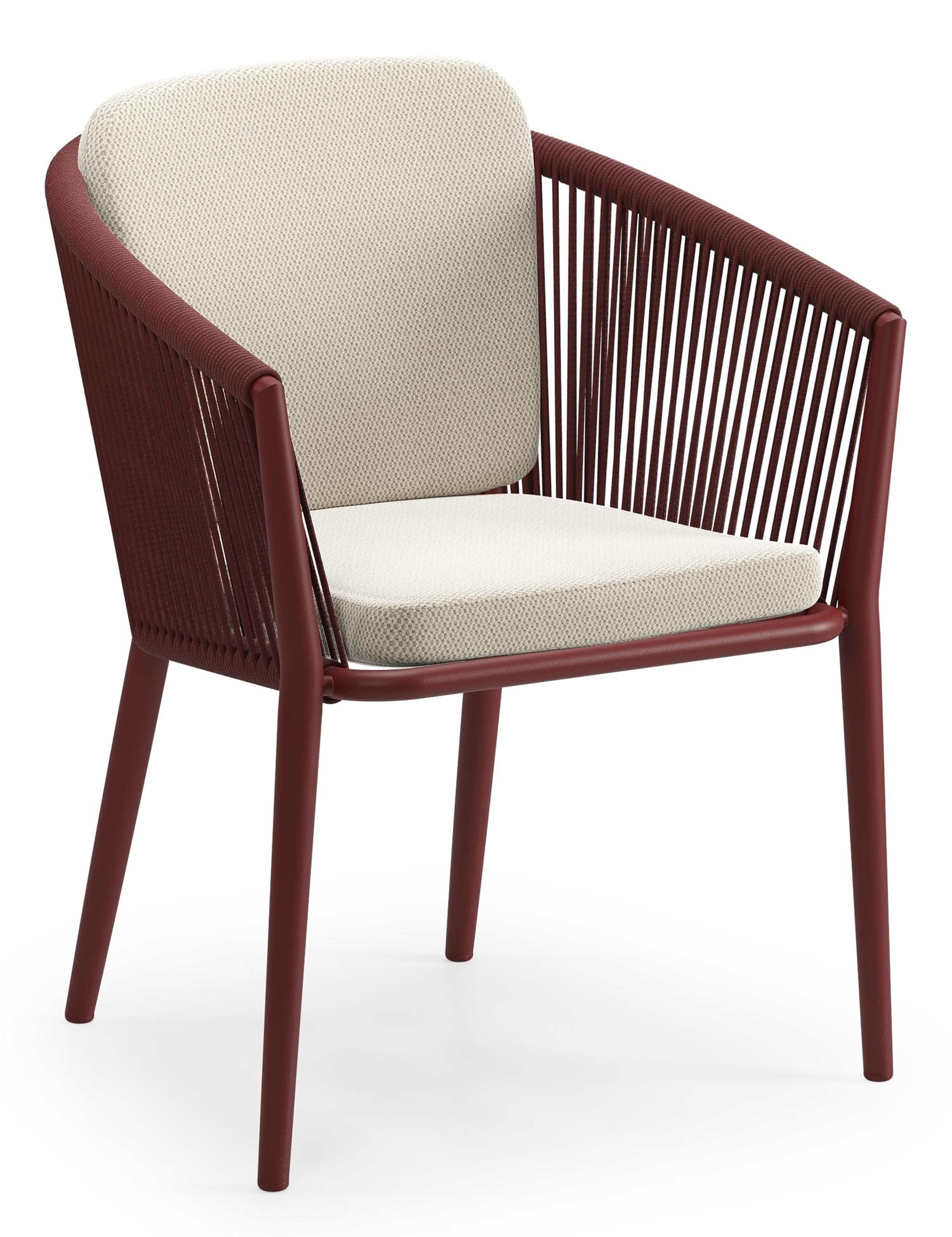 Chaise de jardin Orso en aluminium ruby et corde ronde tissée verticalement ruby avec coussin en All Weather Sunbrella® Luxe Lopi Marble