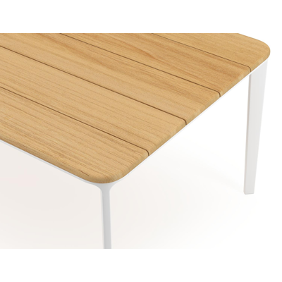 Urbino tuintafel rechthoekig afgerond in wit aluminium en teak -