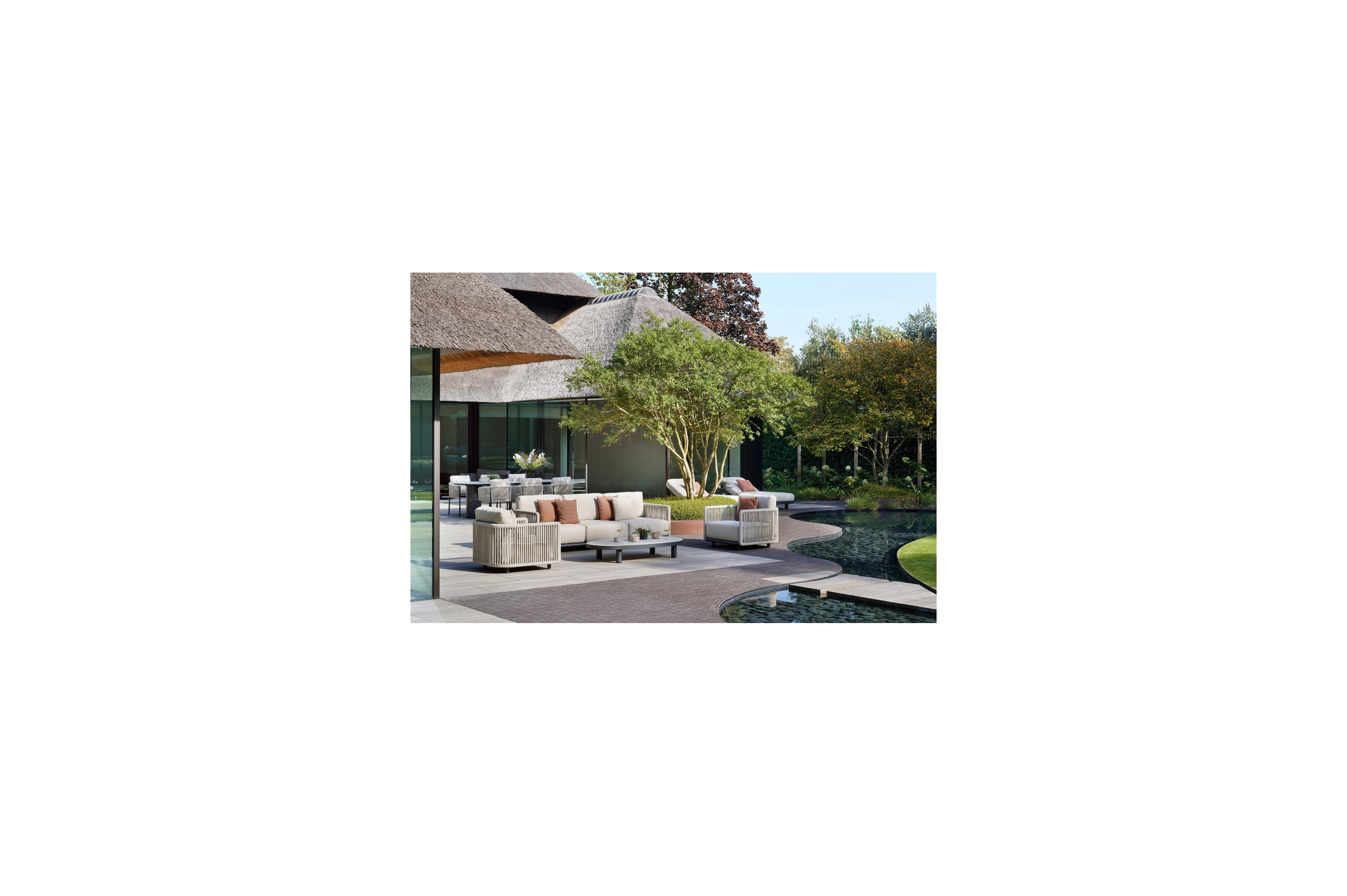 Organo loungeset in zwart aluminium en beige verticaal geweven luxe vlakke rope met marbella beige All Weather Cosytica kussens