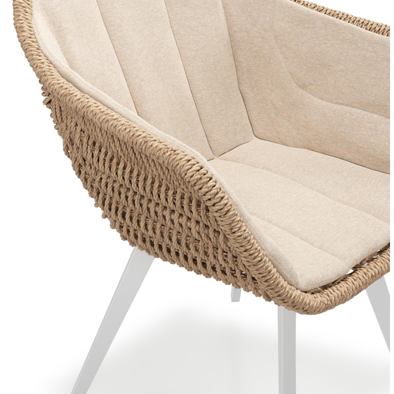 Pagino tuinstoel in wit aluminium en naturel ronde wicker met zitkussen in All Weather Sunbrella® Luxe Heritage Papyrus