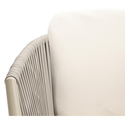 Orso tuinstoel in beige aluminium en beige verticaal geweven vlakke rope met luxe zitkussen in All Weather Sunbrella® Luxe Lopi Snow