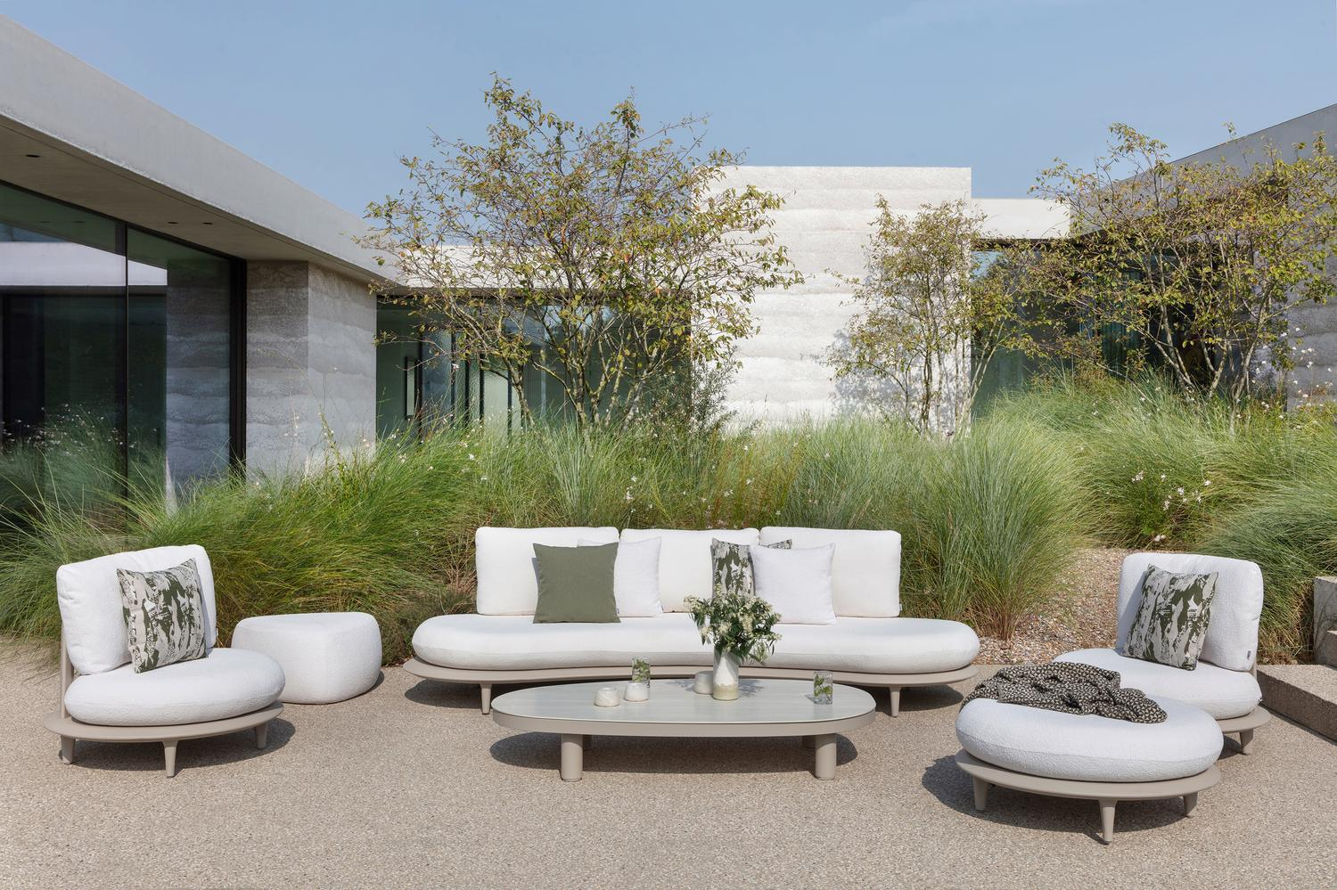 Bomero loungeset in beige aluminium met soul optik all weather solica kussen