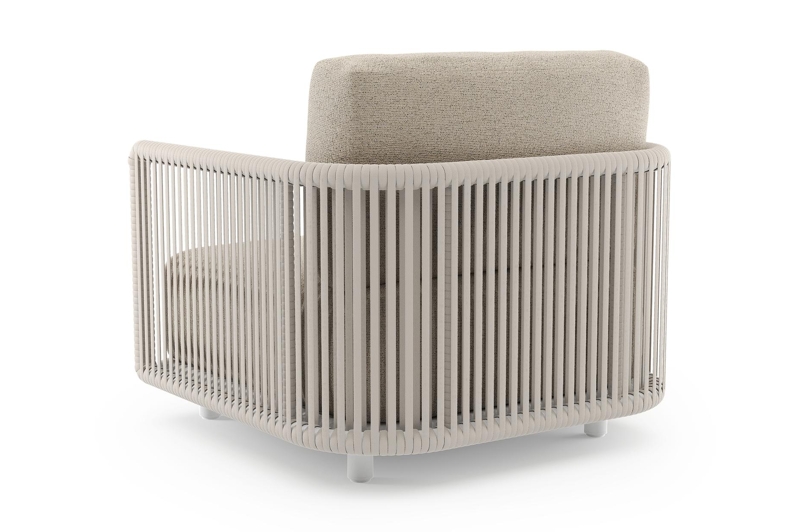 Organo loungestoel in wit aluminium en beige verticaal geweven luxe vlakke rope met marbella beige all weather Cosytica kussen