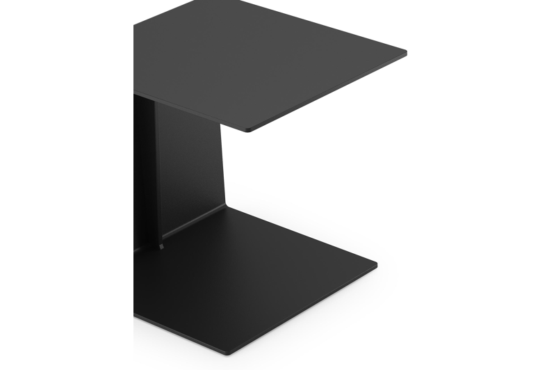 Table d'appoint Tufo en aluminium noir - Lg 40 x larg. 47 x H 45 cm
